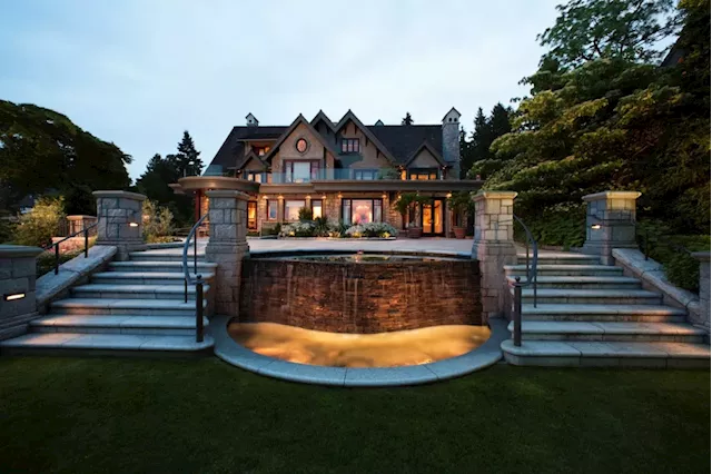 Vancouver’s luxury real estate market showing signs of fading, says report