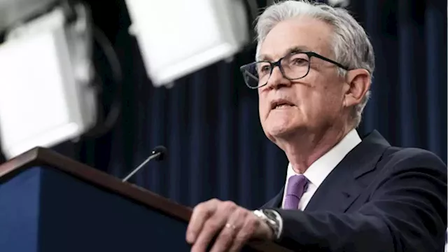 Powell Says Fed Seeks Strong Labor Market Over a Sustained Period