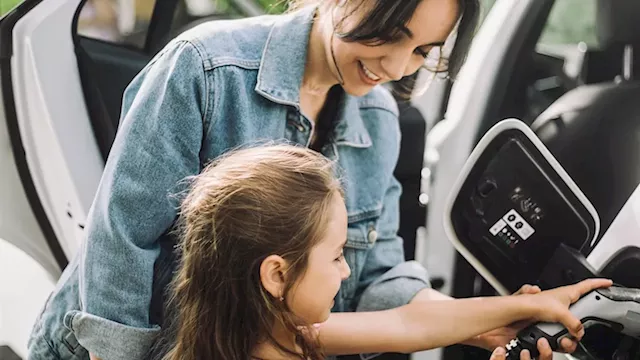 Why is there a gender gap in the electric vehicle market? And how can it be fixed?