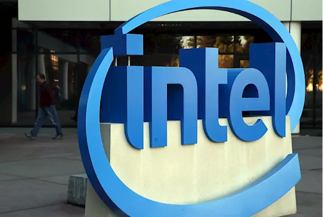 Chip maker Intel beats earnings expectations as it pursues rivals