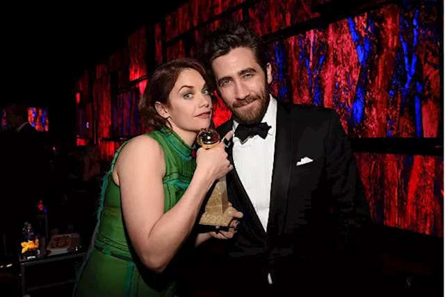 He’s Off the Market! Hollywood Hottie Jake Gyllenhaal Caught Kissing a Co-Star