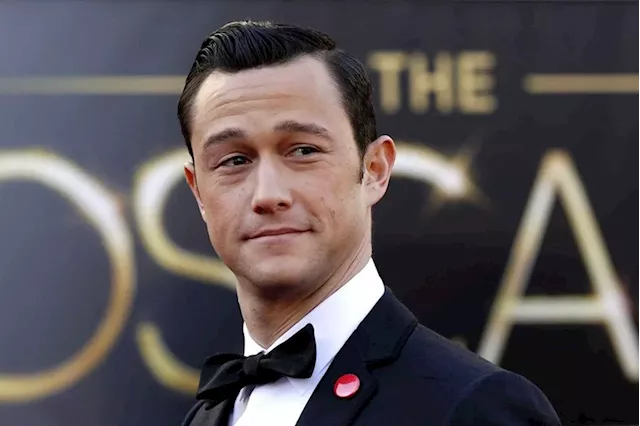 “She Is Not In Show Business” Joseph Gordon-Levitt Has A Secret Girlfriend!