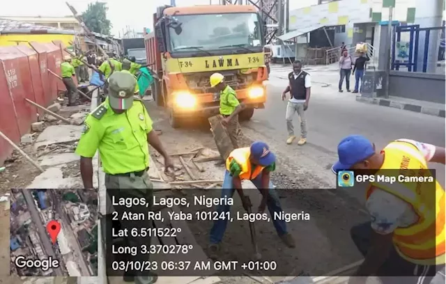 PHOTOS: Lagos govt evicts street traders in Yaba rail tracks, seals Mushin market