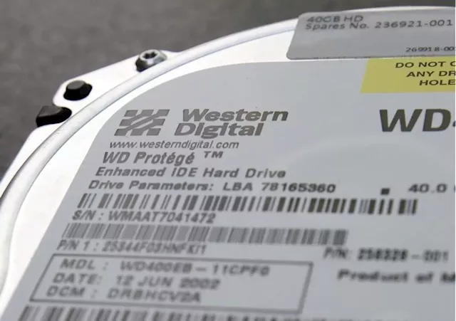 Western Digital to separate into two companies