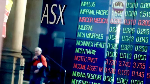 US Stocks Rise, New Zealand Warns of Financial Stress