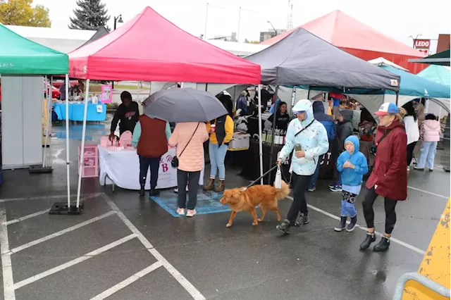 PHOTOS: Sudburians attend farmer's market event despite rain