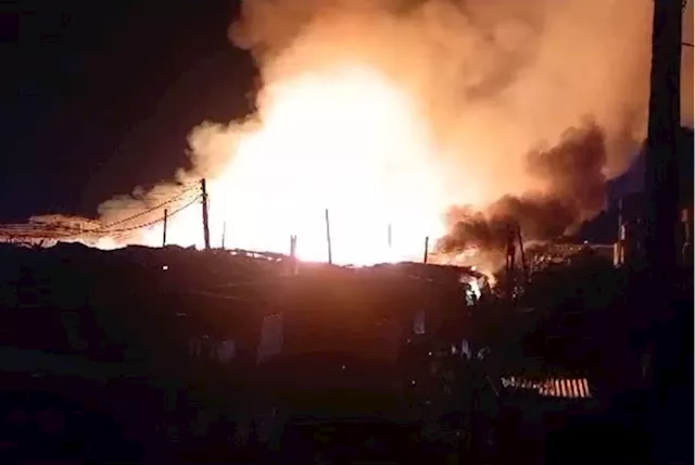 Video: Fire guts Ladipo plank market in Lagos