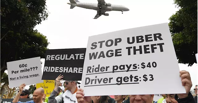 Uber is being sued by NYC drivers for allegedly undercutting their earnings