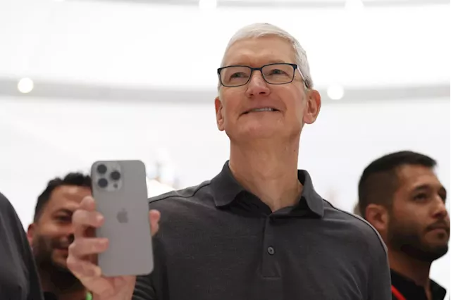 Apple earnings top estimates, iPhone sales notch September-quarter record