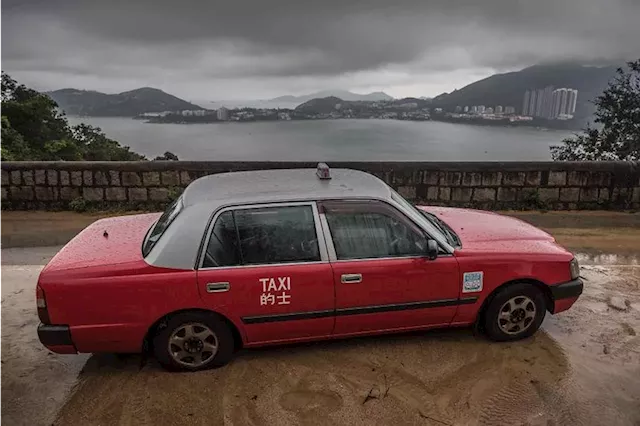 Hong Kong's Taxi Industry Cancels Strike After Government Pledges Crackdown on Illegal Ride-Hailing Services