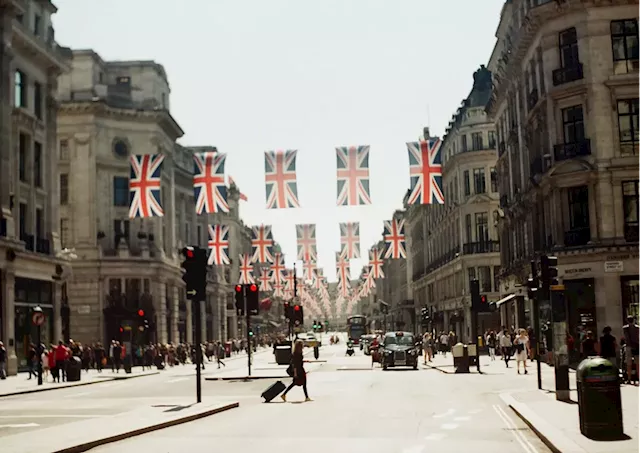 British bonds, stocks surge as BoE keeps rates on hold