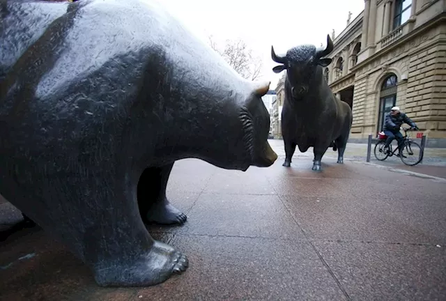 European stock futures slip lower; Powell speech, earnings in focus