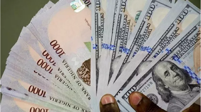 JUST IN: Naira appreciates against dollar, now N990/$ on parallel market