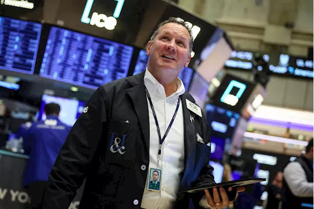 Stock market news today: Nasdaq, S&P 500 extend longest win streaks since 2021