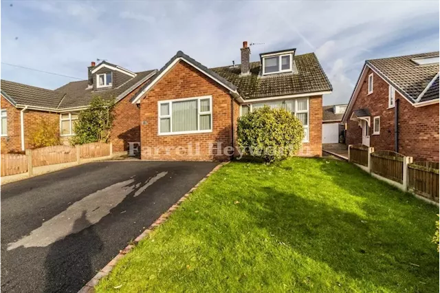 Gorgeous detached 4 bed Fulwood home with modern fitted kitchen, huge bedrooms, and secluded garden on the market