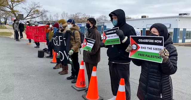 Pro-ceasefire demonstrators block access to Dartmouth business tied to Israeli weapons supplier