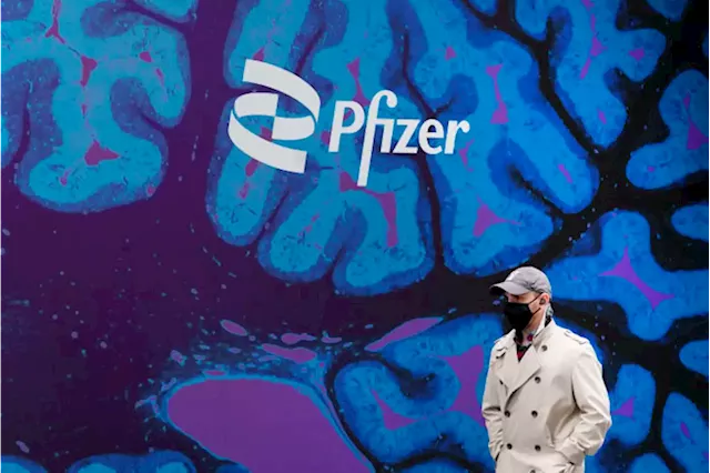 Drugmaker Pfizer starts low with 2023 earnings forecast