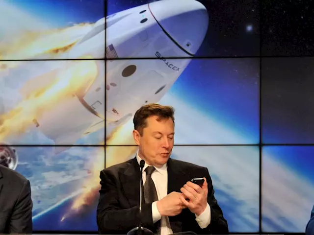 Elon Musk says it's 'highly likely' man will go to Mars in 10 years because he's 'congenitally optimistic' | Business Insider