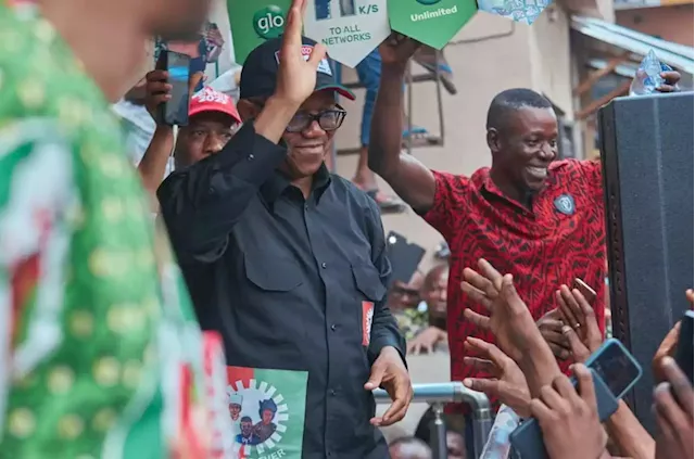 Peter Obi mobbed at Alaba international market in Lagos [Photos]