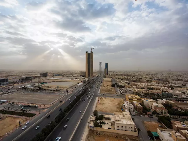 Saudi Arabia taps petrodollar surplus to launch homegrown electric-vehicle industry