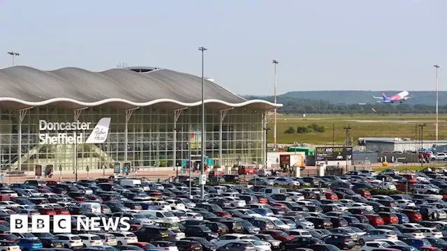 Doncaster Sheffield Airport: Business leaders join airspace fight