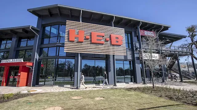 H-E-B shows off a different kind of store along Lake Austin Boulevard (Photo tour) - Dallas Business Journal