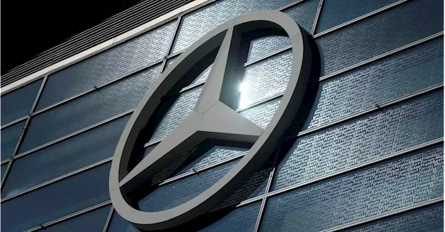 Mercedes-Benz eyes more direct sales amid earnings pressure