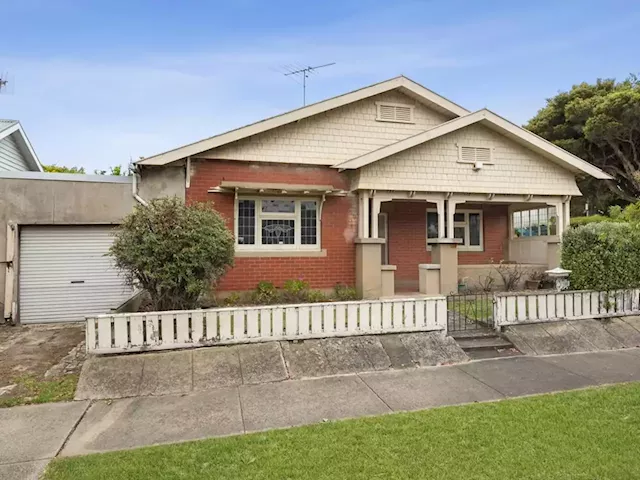 WWII bomb shelter unearthed as Geelong ’time capsule’ home hits the market - realestate.com.au