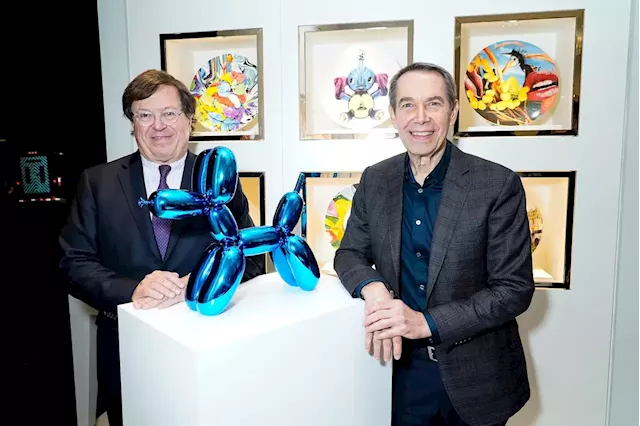 Jeff Koons 'balloon dog' sculpture valued at over R725,000 accidentally shattered at Miami art festival | Business Insider