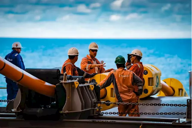 Why has a Canadian company partnered with the tiny island of Nauru to fast-track deep-sea mining?