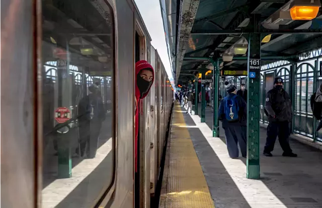 Mayor and MTA call on social media companies to take down subway surfer videos following teen’s death | amNewYork