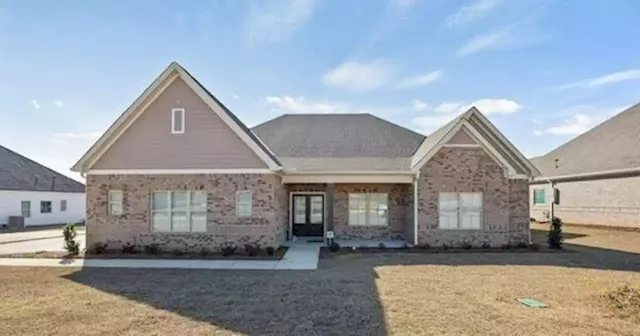 Expensive homes on the market in Dothan