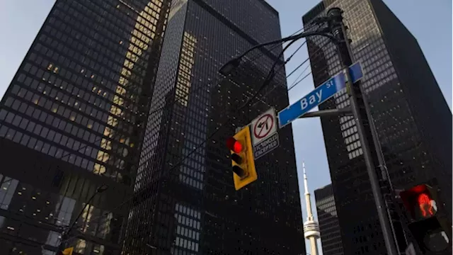 The Daily Chase: Canadian economy stalls in Q4; Bank earnings season fully kicks off - BNN Bloomberg