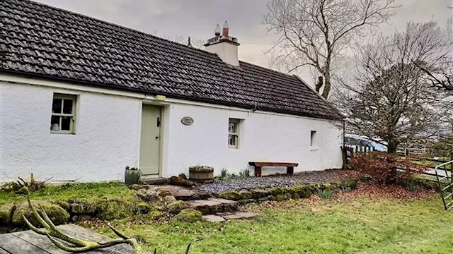 This quaint stone cottage near Glendalough is on the market for €245,000 | IMAGE.ie