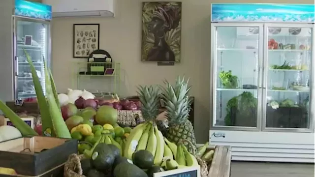 ‘It’s like the farmers market every single day’: 2 farmers open grocery store in Sunnyside to help address food desert