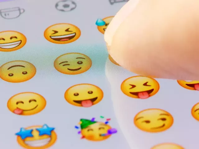 TAKE A LOOK | The new emoji for approval this year, from a shaking head to a phoenix rising | Business Insider