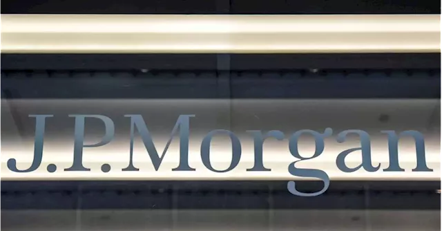 JPMorgan to hire more than 500 small-business bankers over 2 years