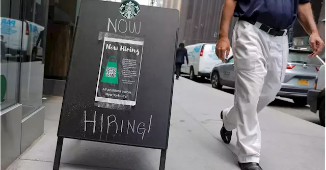 U.S. weekly jobless claims increase, labor market remains tight