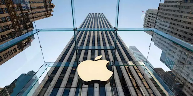 Apple gets clean sweep: Investors vote with the company on all proposals at annual general meeting