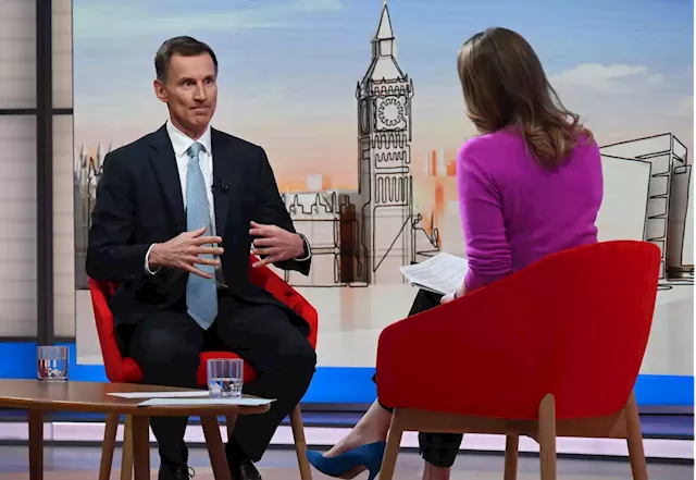 Jeremy Hunt makes ‘no apology’ & tells business to wait for tax cuts