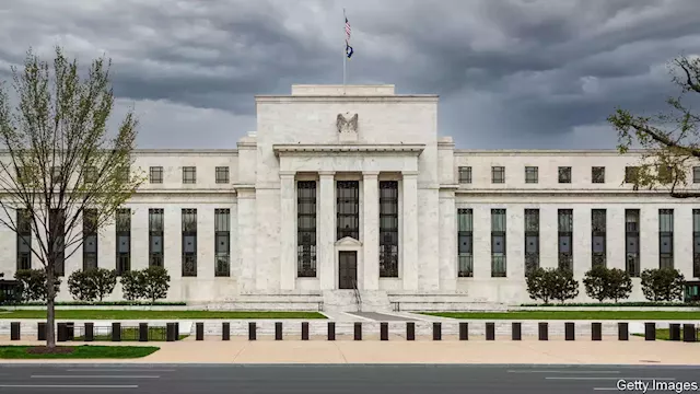 The Federal Reserve must choose between inflation and market chaos