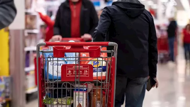 Target, Macy's and Best Buy see consumers cut back, search for discounts | CNN Business