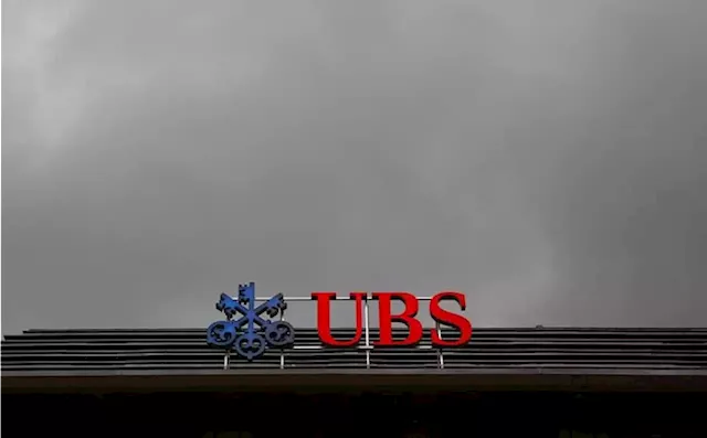 Several analysts issue UBS downgrades, citing risks from Credit Suisse merger By Investing.com