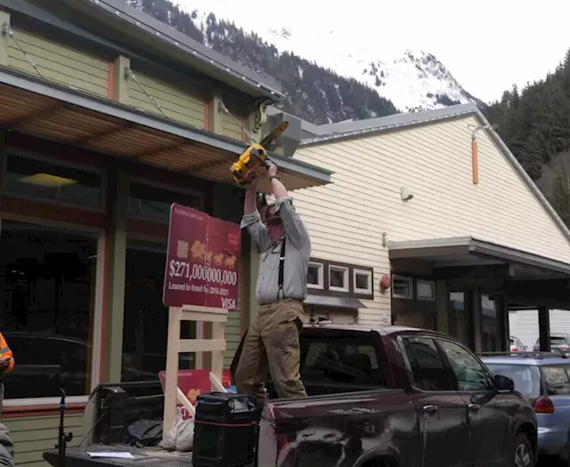 Juneau residents join national demonstrations against banks that finance fossil fuels