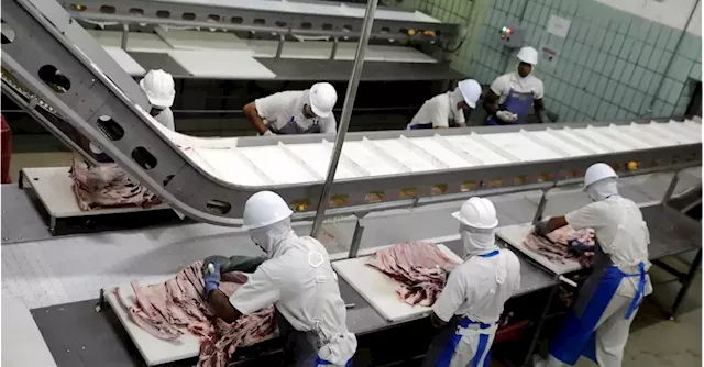 With stakes high, Brazil meat industry dominates Lula delegation to China