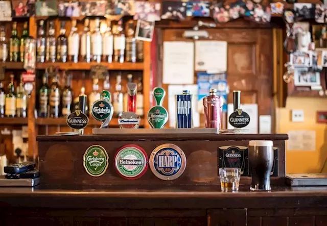 Iconic Glasgow pub popular with Celtic fans goes on the market