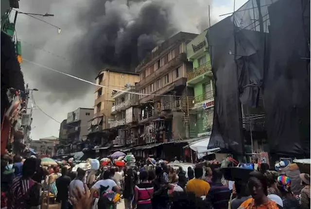 BREAKING: Fire erupts in Lagos market