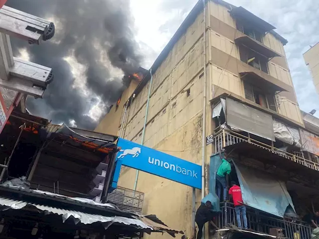 JUST IN: Fire breaks out in five-storey building at Lagos market | TheCable