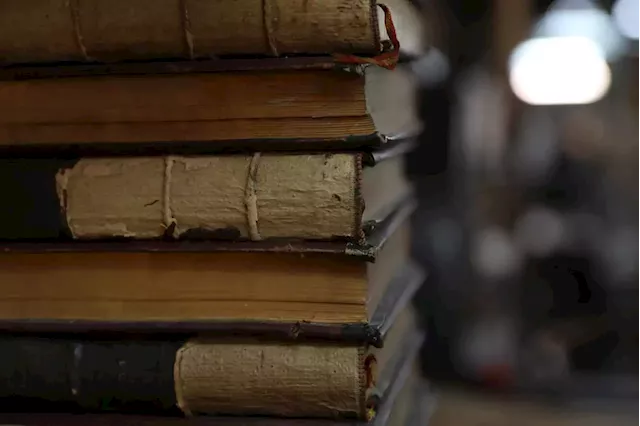 Why smart investors read old books. Plus, dividend stocks that beat inflation two ways