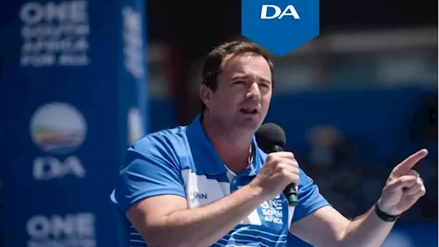 Steenhuisen throws hat in the ring for re-election as DA leader - SABC News - Breaking news, special reports, world, business, sport coverage of all South African current events. Africa's news leader.